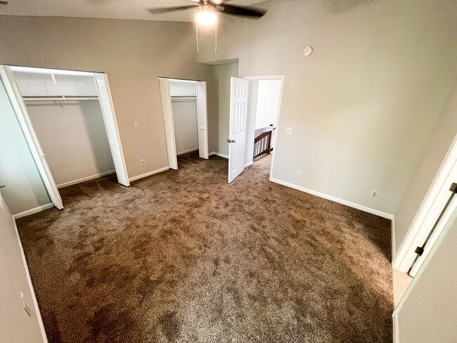 Building Photo - Beautiful 3-story 2 bedroom, 2 1/2 bathroom townhome in Winston Salem