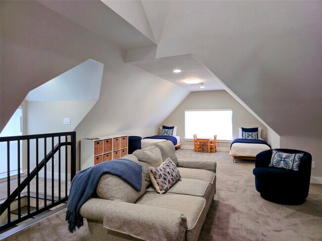 Building Photo - 19 Acorn Cluster Ct