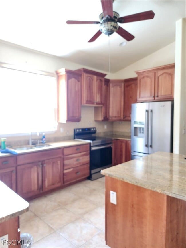 Building Photo - 25211 Roland Ln