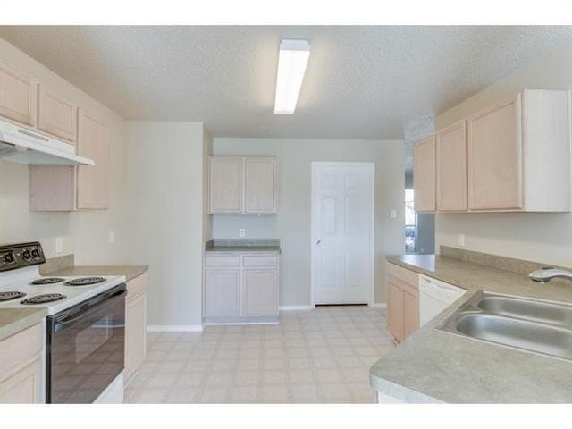 Building Photo - 617 Oxford Dr