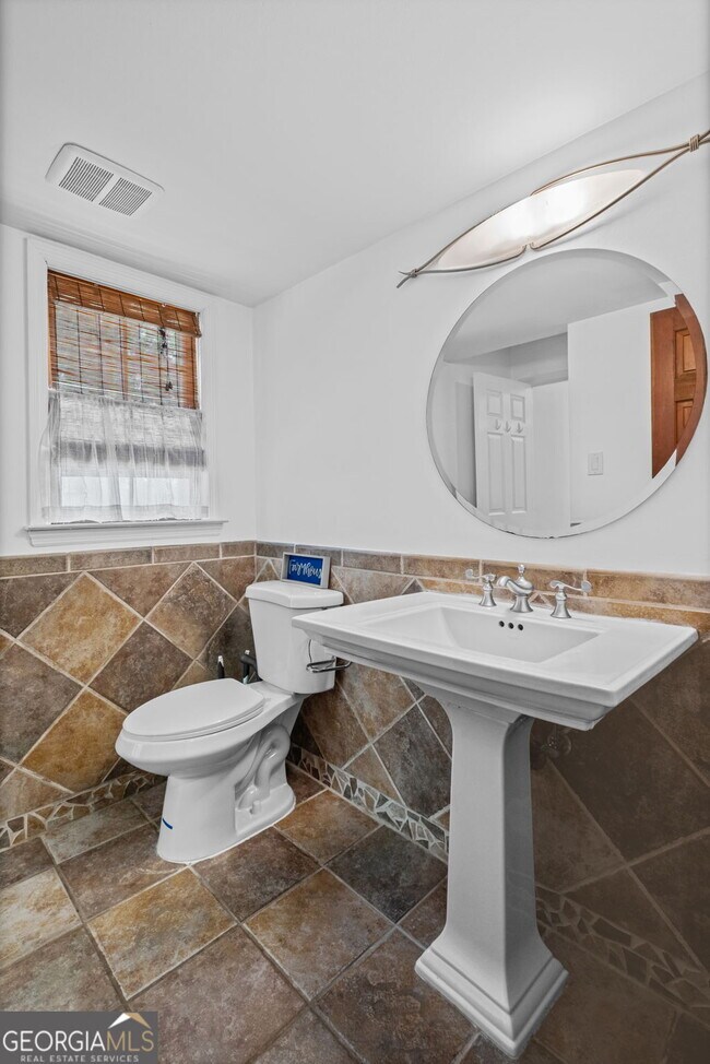 Building Photo - 5291 Manhasset Cove