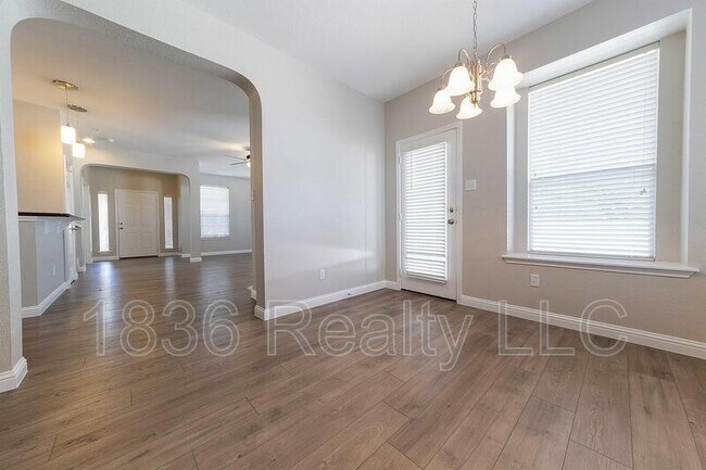 Building Photo - 1816 Big Bend Dr