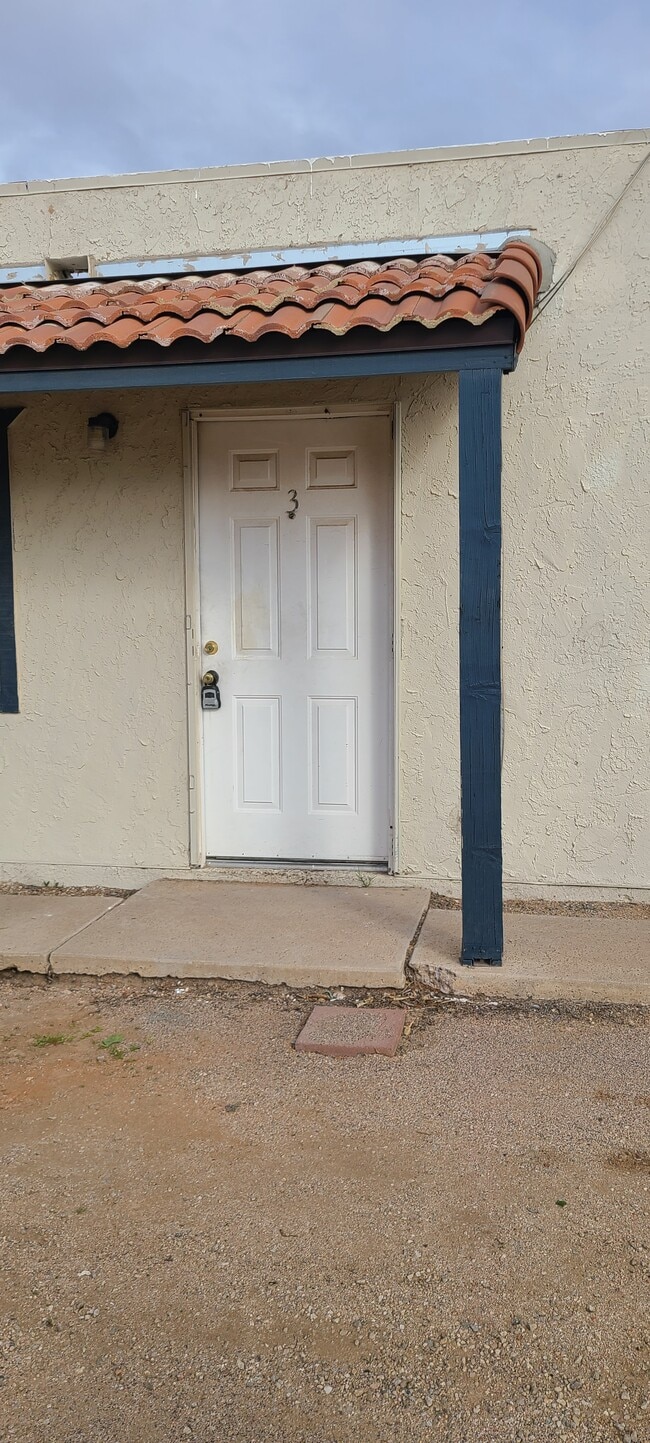 Building Photo - 1535 E 29th Ave