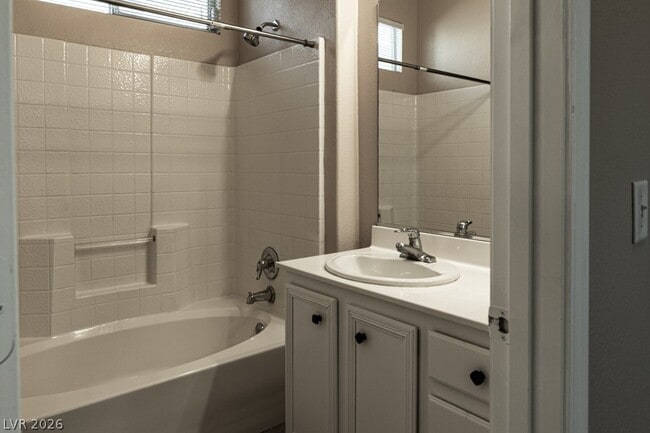 Building Photo - 9205 Guggenheim Ct