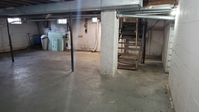 Building Photo - 700 N Kettner Dr