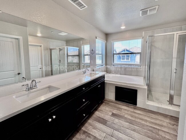 Building Photo - 6226 E Nala Dr