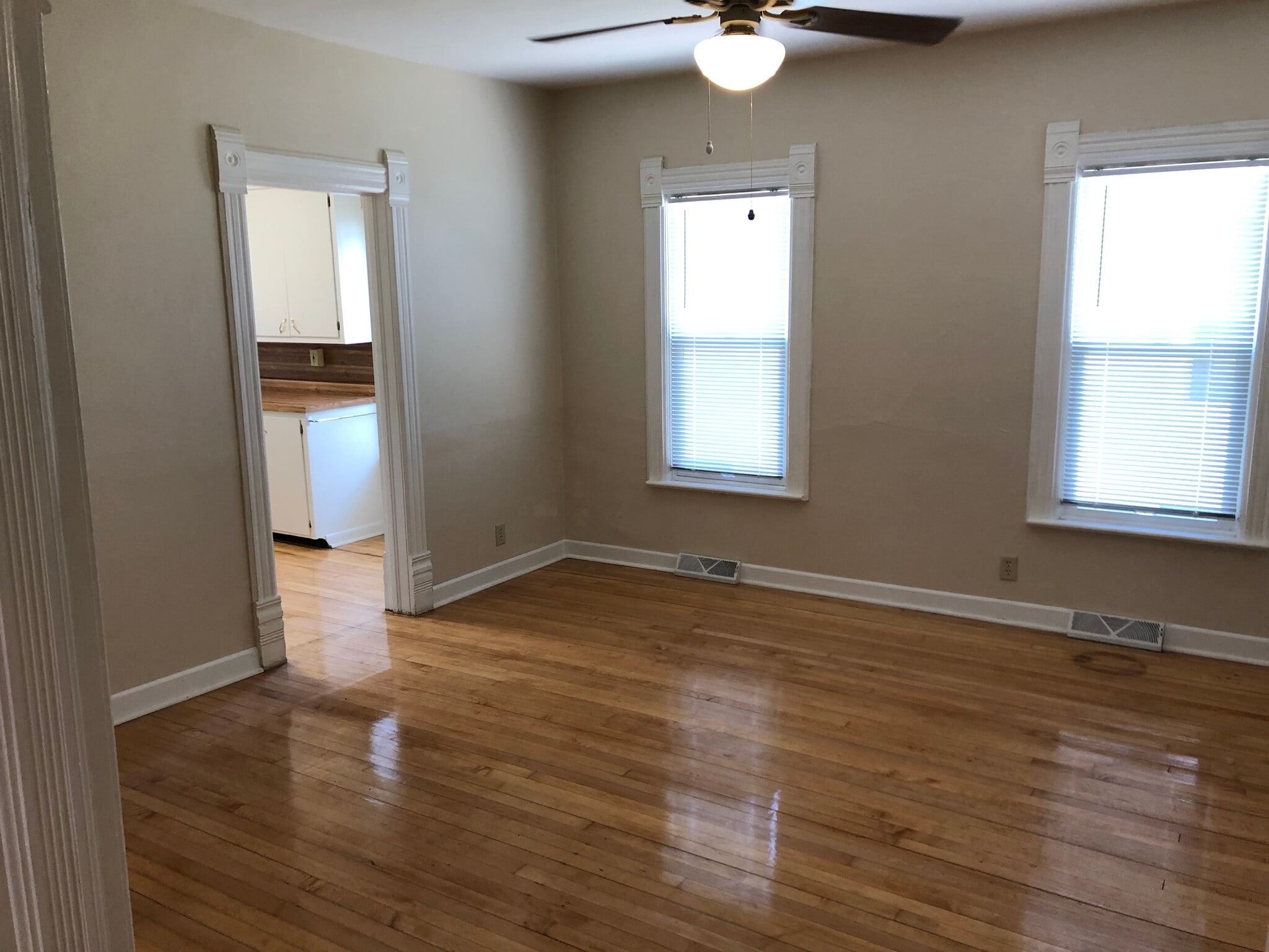 Hardwood Floors - 24 W 12th Ave