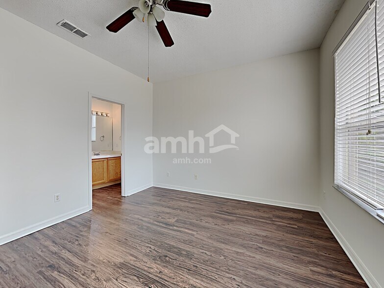 Building Photo - 2722 Cullens Ct