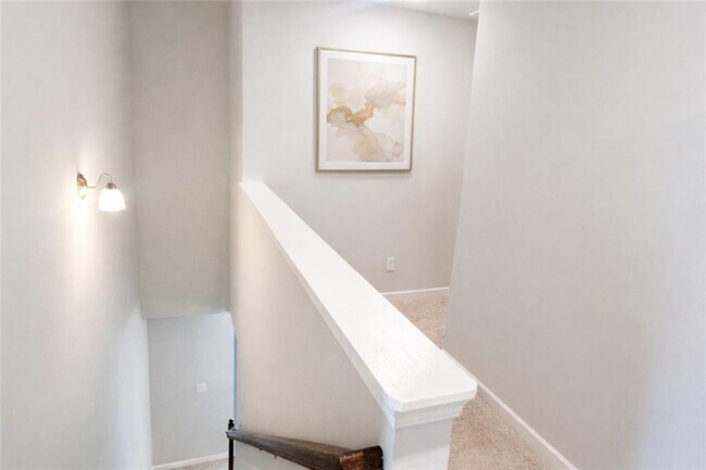 Building Photo - 182 Woodhouse Cir