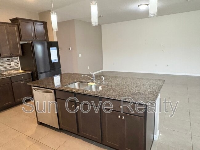 Building Photo - 31818 Tansy Bnd