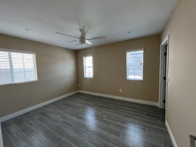 Building Photo - ***OPEN HOUSE SUNDAY JANUARY 12th, 2025 fr...