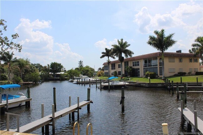 Building Photo - 2600 S Kanner Hwy
