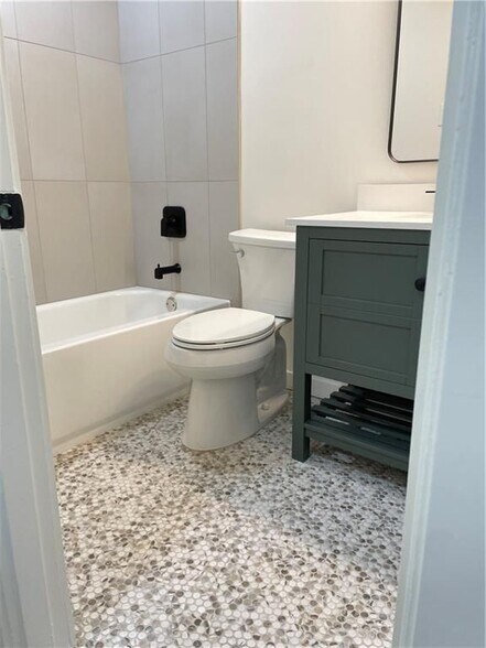 Building Photo - 475 Maxwell Rd