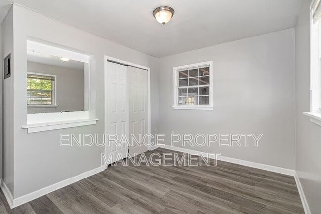 Building Photo - 9500 Ridgemoor Ave