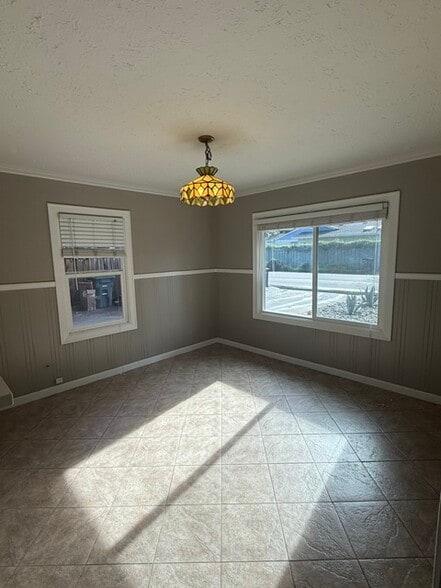 Building Photo - 219 W California Ave