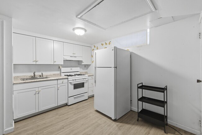 Building Photo - 316 W Wildey St