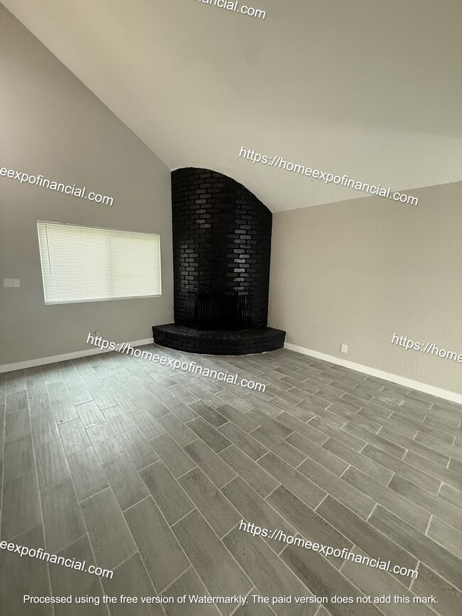 Building Photo - Nice Home For Rent