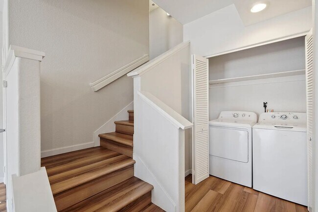 Building Photo - SD: Stunning 3BD/2.5BA Townhome in Imperial Beach with Ocean Views, Rooftop Patio & In-Unit Laundry