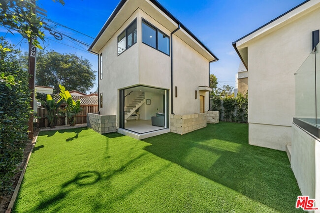 Building Photo - 8982 Norma Pl