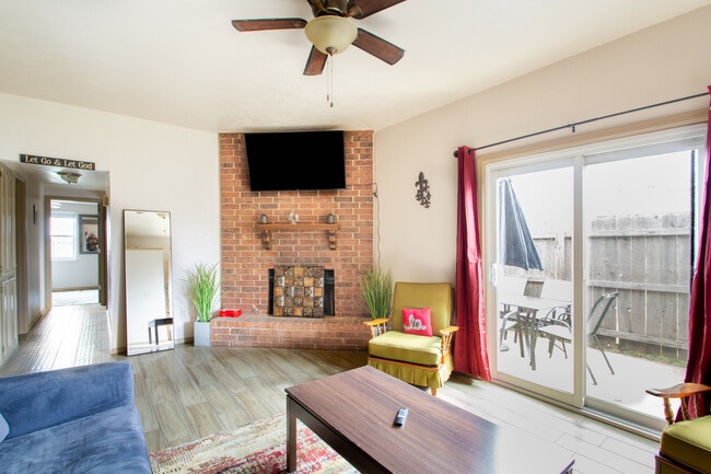 Interior Photo - 9729 Blue Bonnet Pl