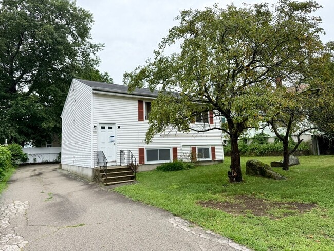 Building Photo - 63 W Rosemont Ave