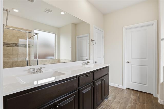 Building Photo - 1208 Burlingame Dr