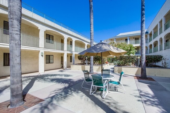 Building Photo - 4545 Arizona St