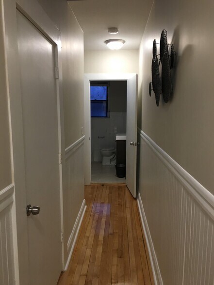 Building Photo - 9 Winship St