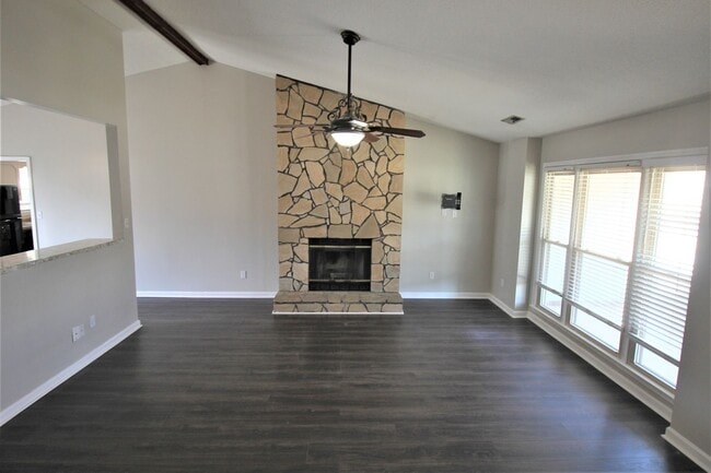 Building Photo - Coming Soon!