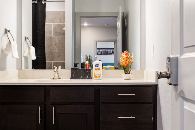 Building Photo - 3930 Westcliff Rd