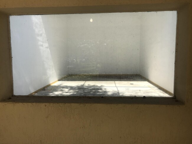 Building Photo - 1239 SW 46th Ave