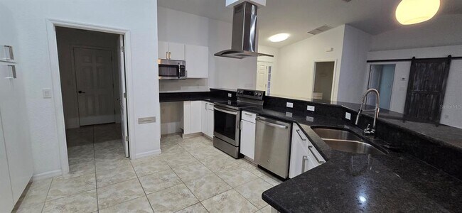 Building Photo - 5906 SW 172nd Loop