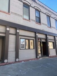 Building Photo - 412 8th St