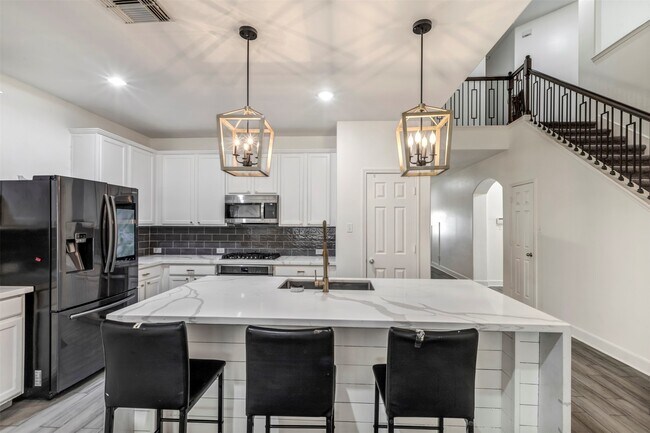 Building Photo - 22406 Miramar Crest Dr