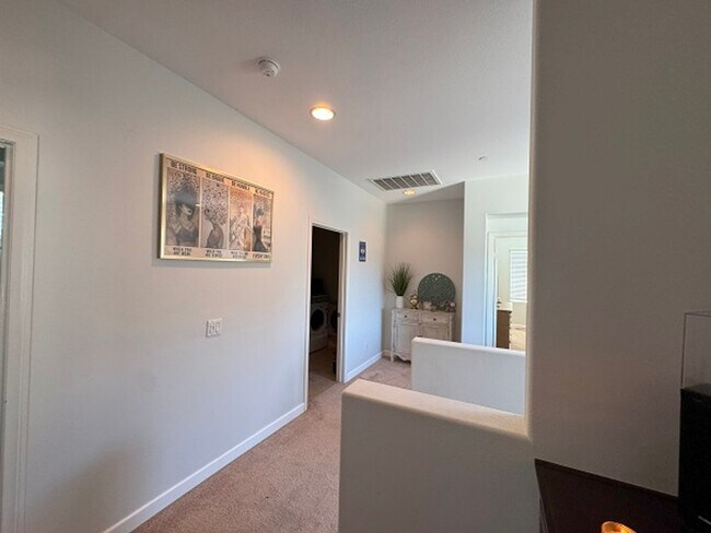 Building Photo - Beautiful House in Wolfcreek- Close to Pec...