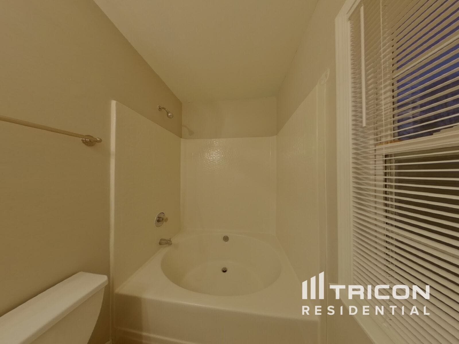 Building Photo - 3329 Whitebridge Ln