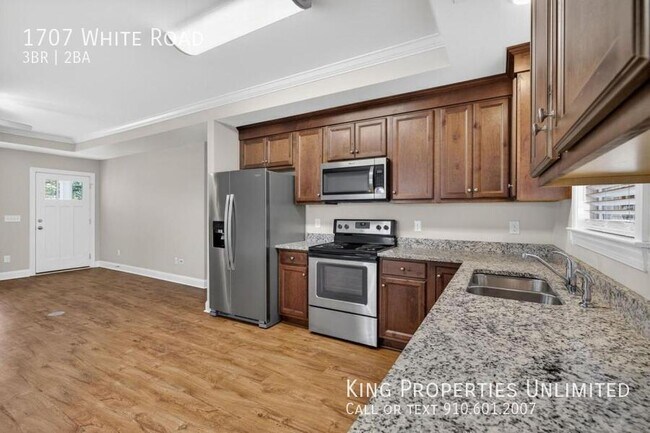 Building Photo - 1707 White Rd