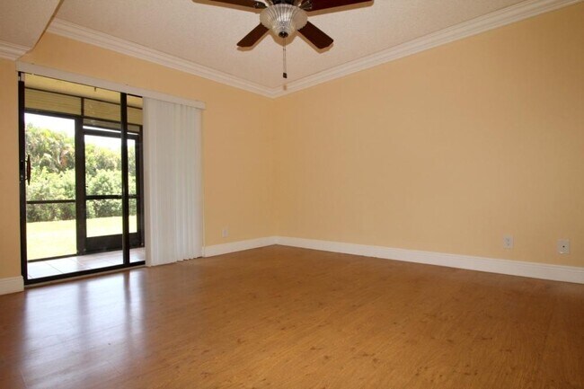 Building Photo - 4706 Lucerne Lakes Blvd