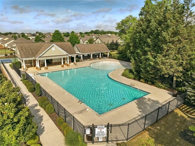 Building Photo - 4780 Lost Creek Dr
