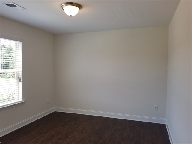 Building Photo - 264 Makenna Dr