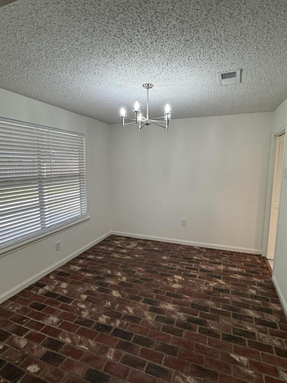 Building Photo - 1413 Briarhurst Dr