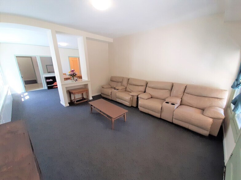 Building Photo - 416 Hudson St