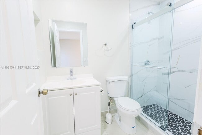 Building Photo - 5145 SW 140th Pl