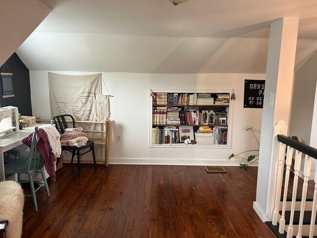 Building Photo - Really Nice Single-Family Home