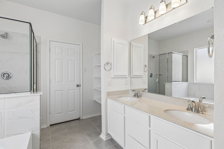 Building Photo - 4481 Acerno St