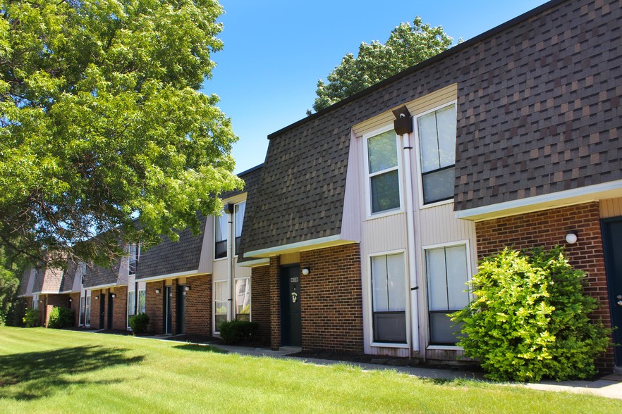Building Photo - Miamisburg by the Mall