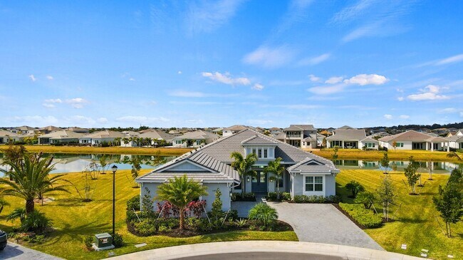 Building Photo - 14976 Woodlot Ct