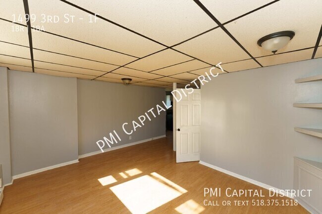 Building Photo - 1499 3rd St