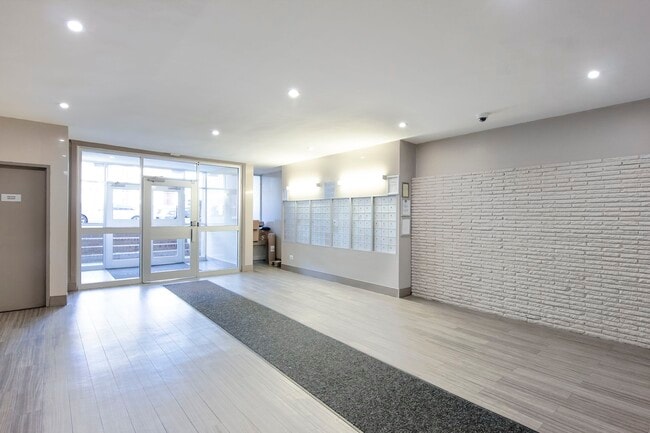 Building Photo - 48-50-50 37th St