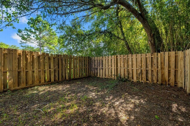 Building Photo - 3056 Royal Palm Way